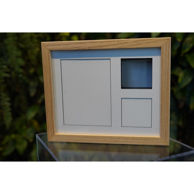 10 x 8 Frame Urn Natural Oak with Keepsake Bar